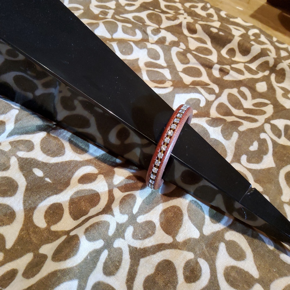 New Handmade leather and rhinestone bracelet